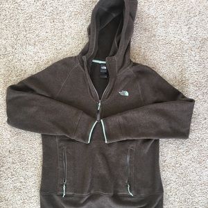 EUC The North Face Partial Zip Hooded Pullover